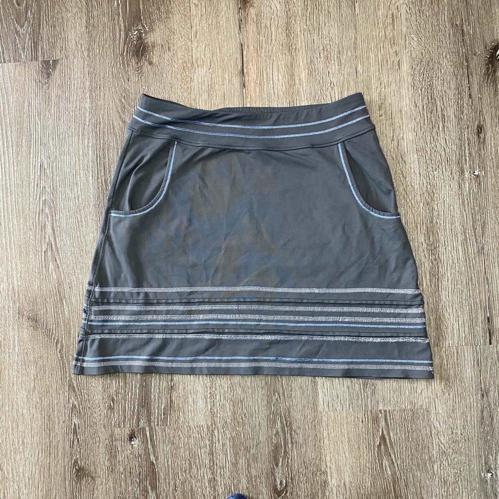 Title Nine Grey active skirt size Small GUC